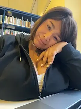 Stripchat Free Porn Cam of SashaLiciosa_