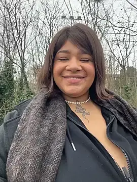 Stripchat Live Sex Cam of SashaLiciosa_