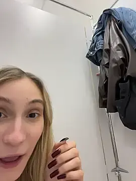 Stripchat Sex Cam of Pink_Kiss