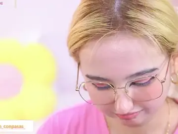 Stripchat Live Sex Cam of Pinkie_Princes