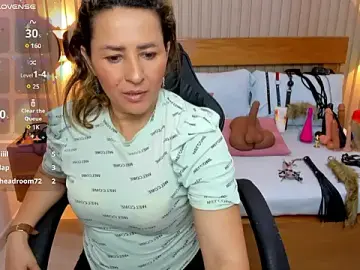 Stripchat Adult Webcams of luciana_ballesteros_