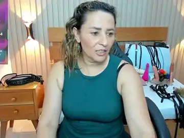 Stripchat Free Live Porn of luciana_ballesteros_