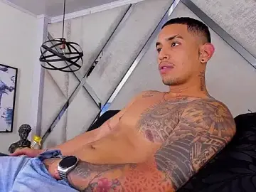 Stripchat Live Sex of Damian09_