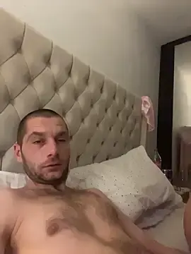 Stripchat Free Porn Cam of Kinkycouple142