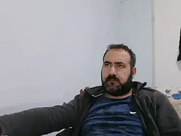 Stripchat Sex Cam of big_snakee