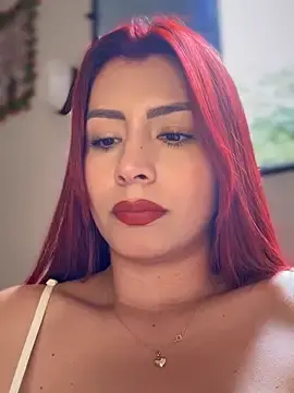 Stripchat Sex Chat of LINDA_PATTY94