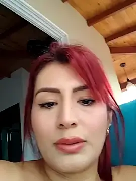 Stripchat Nude Webcam of LINDA_PATTY94