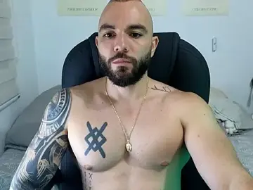 Stripchat Live Sex Cam of Isaac_Carter