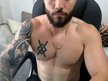 Stripchat Free Live Porn of Isaac_Carter