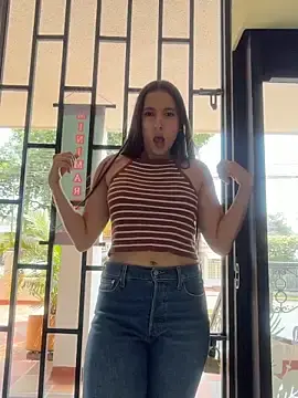 Stripchat Adult Webcams of LittleDoll___