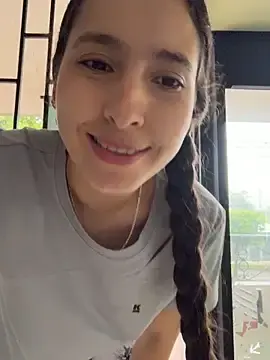 Stripchat Sex Cam of LittleDoll___