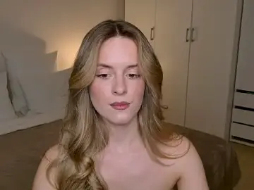 Stripchat Adult Webcam of RozzitaBedberry