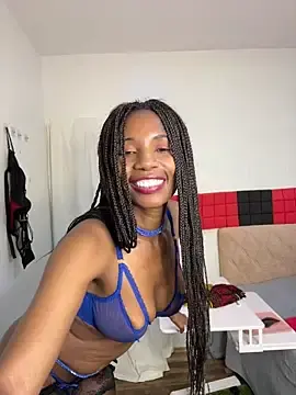 Stripchat Adult Webcam of ShantelSexyYoungMilfie