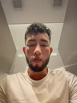 Stripchat Free Live Porn of liam_bronw