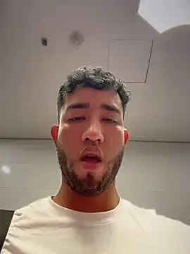 Stripchat Free Live Porn of liam_bronw