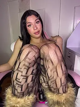 Stripchat Adult Webcam of DollCamila