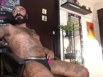 Stripchat Live Sex Cam of damian__darkside