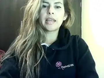 Stripchat Free Porn Cam of Valery__Rouse_