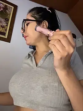 Stripchat Live Sex Cam of _Nina_1