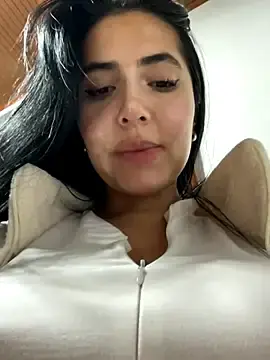 Stripchat Free Porn Cam of oh_nina