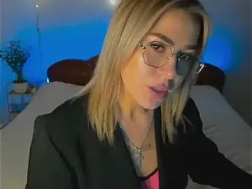 Stripchat Adult Webcams of Roxi_Joy