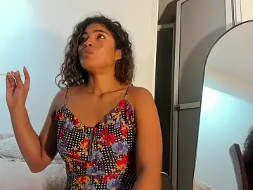 Stripchat Sex Cam of sienna_glow