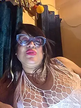 Stripchat Free Porn Cam of Hot_Queen77