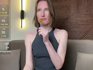 Stripchat Sex Cam of MonikaBos