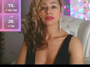 Stripchat Free Porn Cam of Isabelhot1