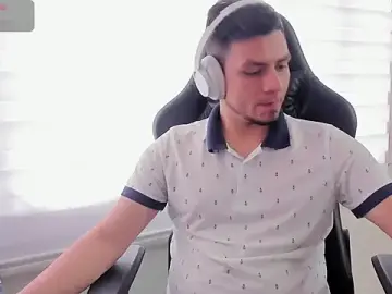 Stripchat Sex Cam of Rick_Adams