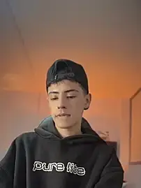 Stripchat Live Sex Cam of Sebastian_Reed