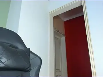 Stripchat Sex Cam of taeni_lara