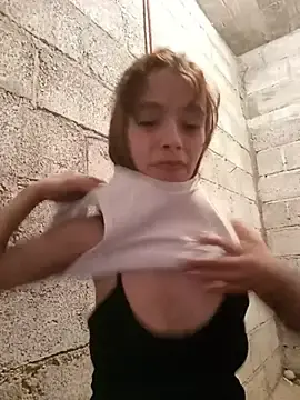 Stripchat Best Webcam of MINI_Petite