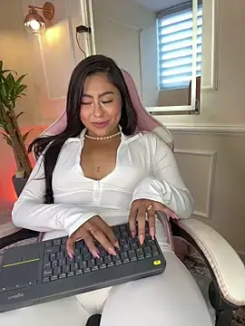 Stripchat Adult Video Chat of ThamaraGen_