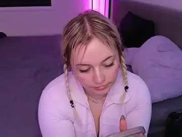 Stripchat Sex Cam of margot_robbie7