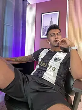 Stripchat Adult Webcams of Latinmoster_boss