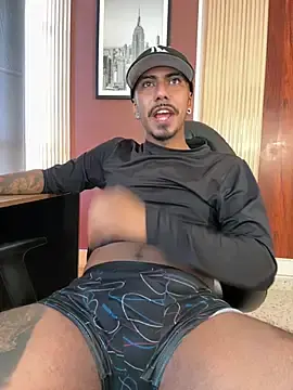 Stripchat Sex Chat of Latinmoster_boss