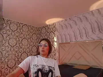 Stripchat Live Sex Cam of MIKU_TAY1