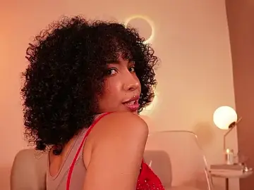 Stripchat Sex Cam of OSHUN_