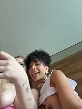 Stripchat Adult Webcams of OSHUN_