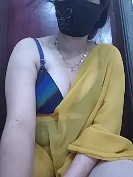 Stripchat Adult Webcam of Saanvi-Sen