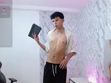 Stripchat Watch Live Sex Cams of keahi_tay