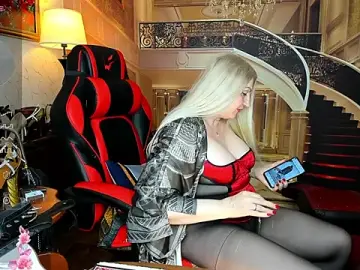 Stripchat Live Porn of Nina_Devillle