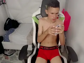 Stripchat Free Porn Cam of sombra_18