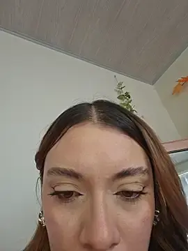 Stripchat Live Sex Cam of valery_mora