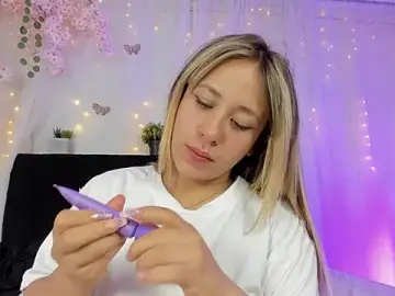 Stripchat Nude Webcam of Bonny_and_carrot