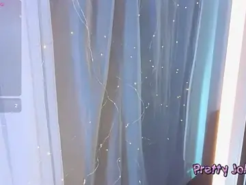 Stripchat Free Porn Cam of Pretty_Johnson_