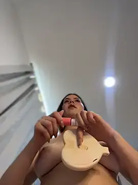 Stripchat Live Sex Cam of naughty__angel