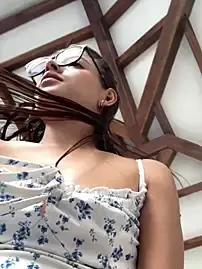 Stripchat Live Sex Cam of Arilw