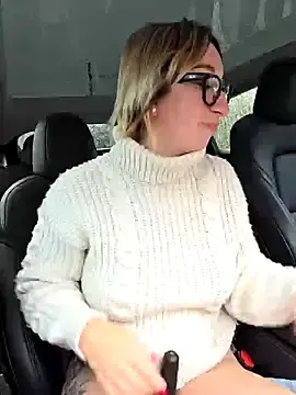 Stripchat Free Porn Cam of Giuliana_baby